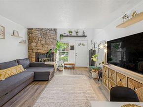 1685 S Blackhawk Way B, Aurora CO 80012