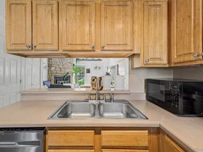 1685 S Blackhawk Way B, Aurora CO 80012