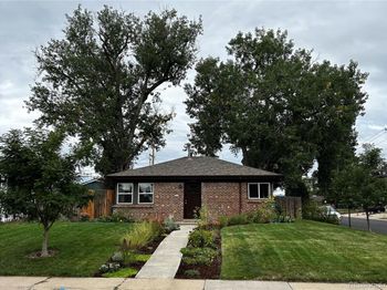 2895 Pontiac Street