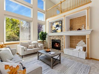 2984 Hawk Court