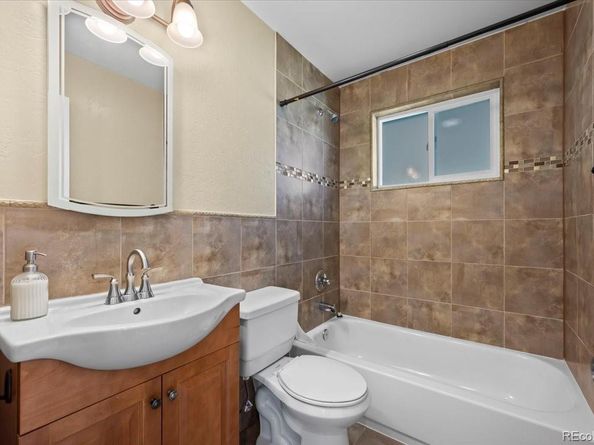 2069 E 116th Avenue, Northglenn CO 80233