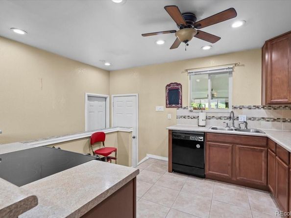 2069 E 116th Avenue, Northglenn CO 80233