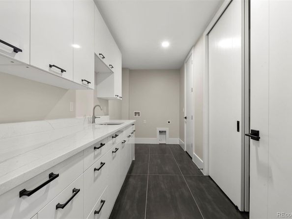 6954 S Espana Way, Centennial CO 80016
