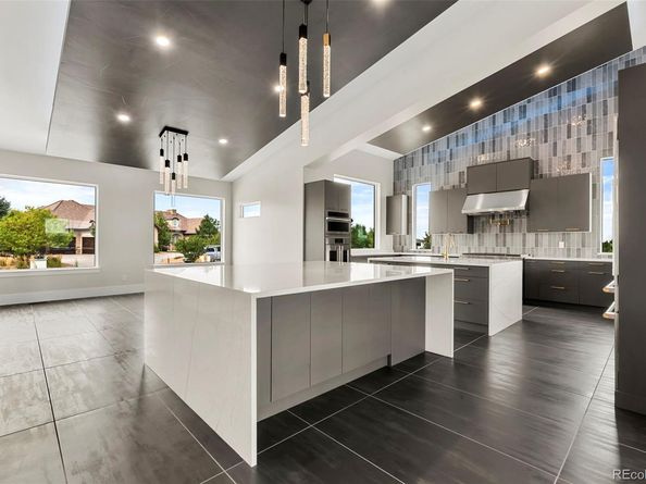 6954 S Espana Way, Centennial CO 80016