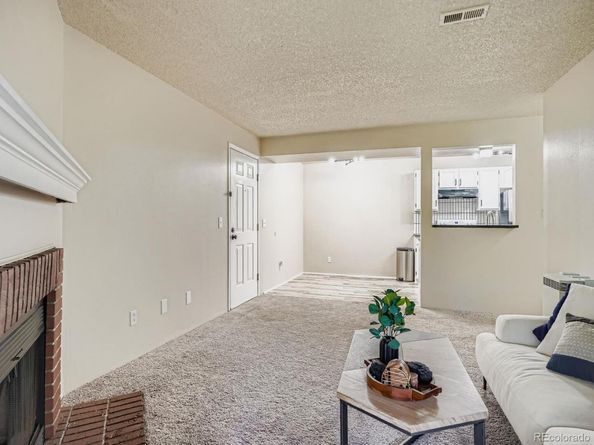 1074 S Dearborn Street 306, Aurora CO 80012