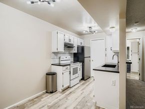 1074 S Dearborn Street 306, Aurora CO 80012
