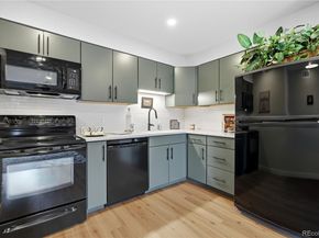 2575 S Syracuse Way 205, Denver CO 80231