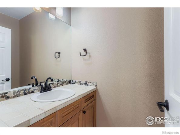 2020 Creekside Drive, Longmont CO 80504