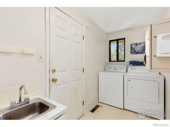 1323 Horizon Lane, Longmont CO 80501