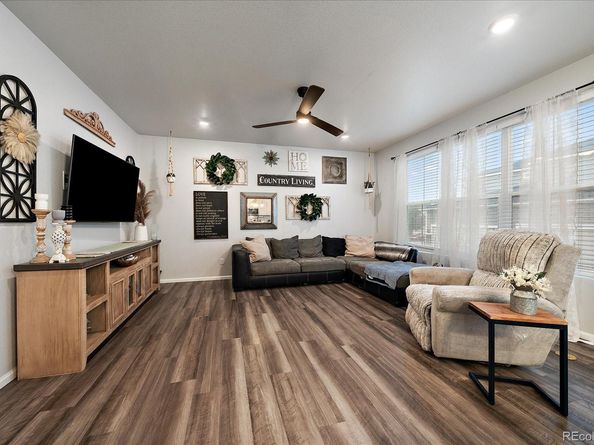 8208 S Trails Edge Way, Centennial CO 80112