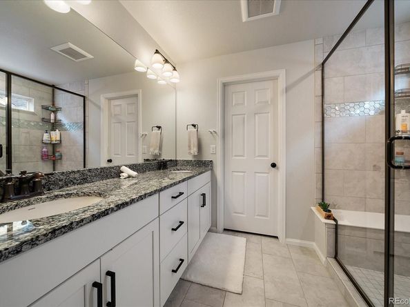 8208 S Trails Edge Way, Centennial CO 80112