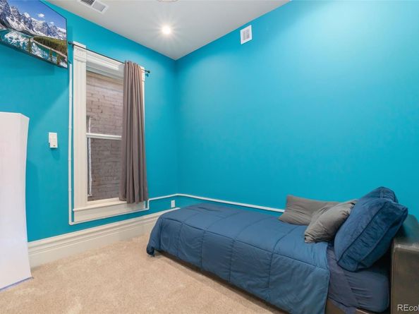 2721 Curtis Street, Denver CO 80205