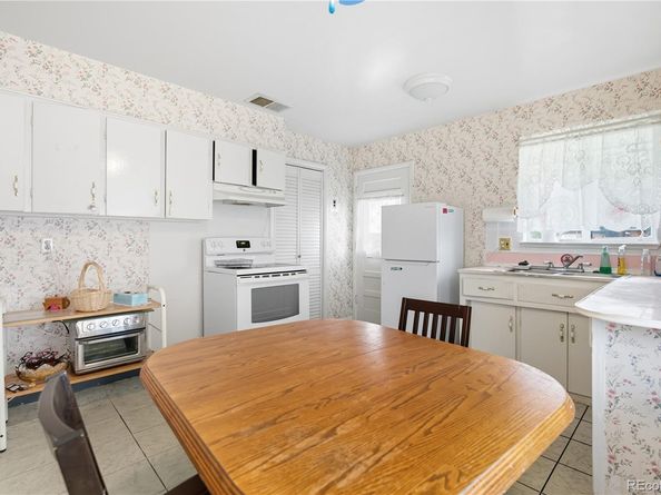 Undisclosed Address #2999922, Aurora CO 80010
