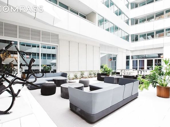 121 East 22nd Street N205, New York NY 10010