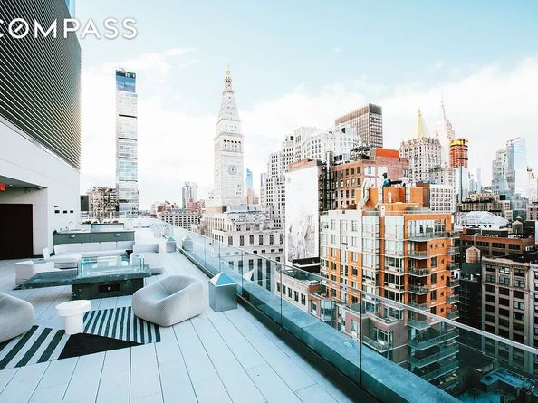 121 East 22nd Street N205, New York NY 10010