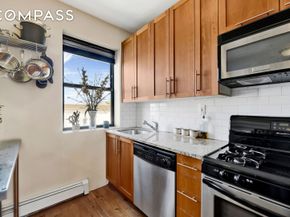 36 Russell Street 22, Brooklyn NY 11222