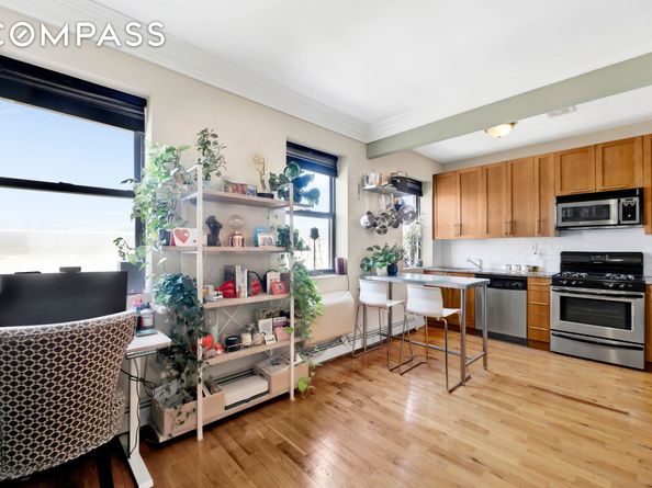 36 Russell Street 22, Brooklyn NY 11222