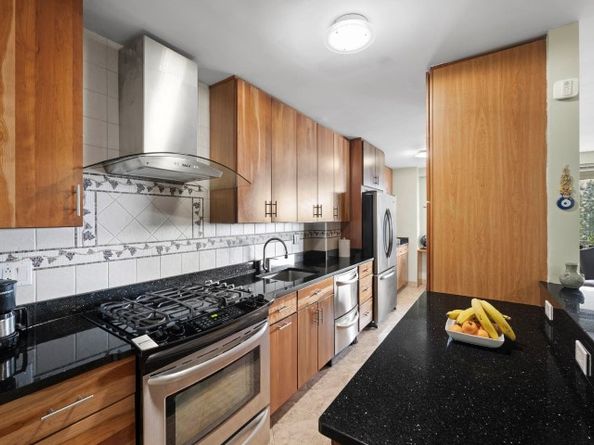 5700 Arlington Avenue 6W, Bronx NY 10471