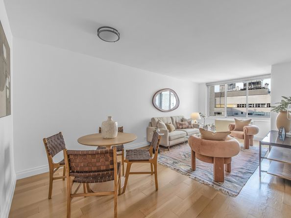 220 East 65th Street 23J, New York NY 10065