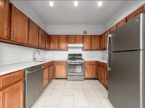45-02 Ditmars Boulevard 405, Queens NY 11105