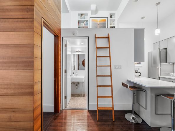 35 East 10th Street 2B, New York NY 10003