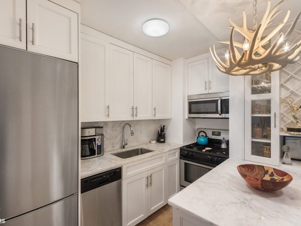 230 East 15th Street 2K, New York NY 10003