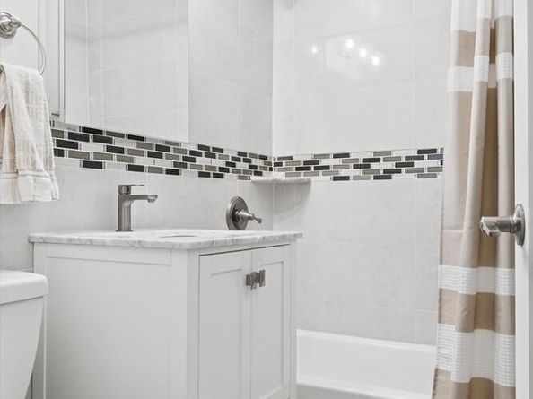 215 Adams Street 12E, Brooklyn NY 11201