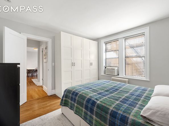 319 West 18th Street 4H, New York NY 10011