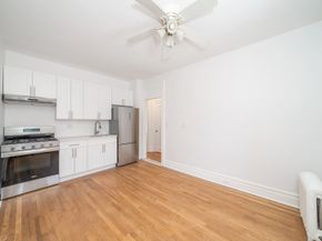 35-27 80th Street 32, Queens NY 11372