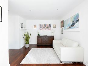 340 West 55th Street 6D, New York NY 10019