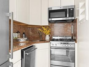 350 Bleecker Street 2N, New York NY 10014