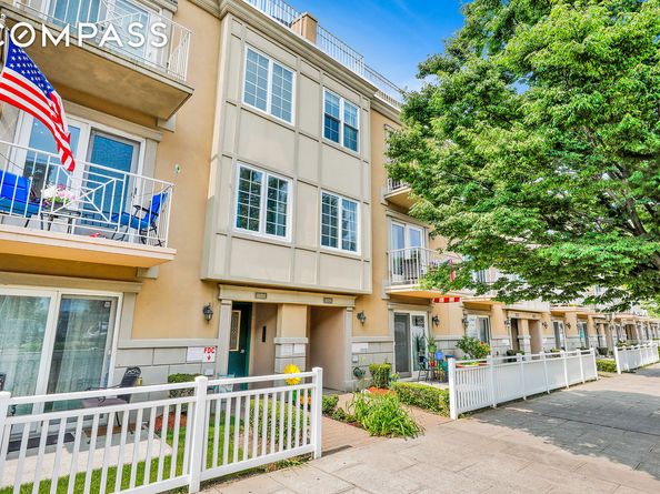 102-20 Rockaway Beach Boulevard 3C, Queens NY 11694