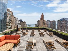 88 Greenwich Street 2304, New York NY 10006