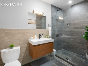 5-25 47th Road 2A, Queens NY 11101