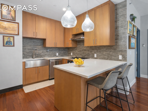 5-25 47th Road 2A, Queens NY 11101