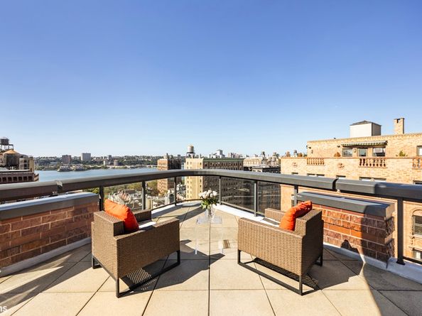 272 West 107th Street 18B, New York NY 10025