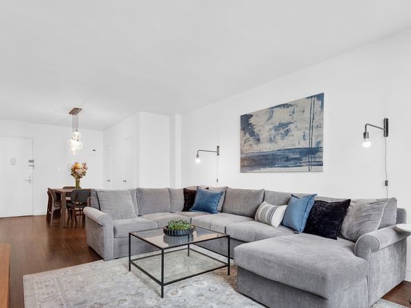 100 West 12th Street 2D, New York NY 10011