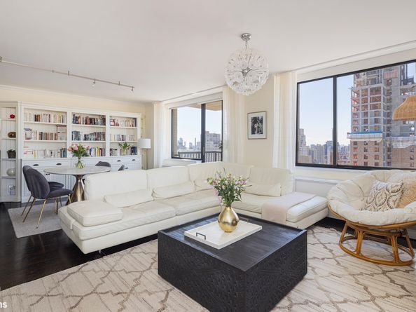 171 East 84th Street 34E, New York NY 10028