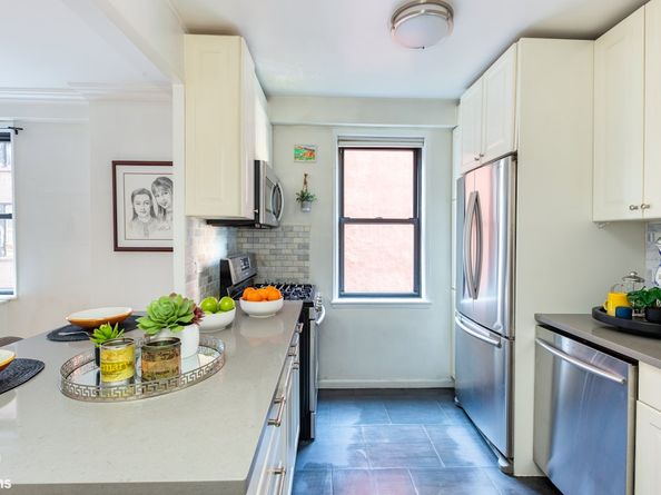 330 3rd Avenue 4B, New York NY 10010