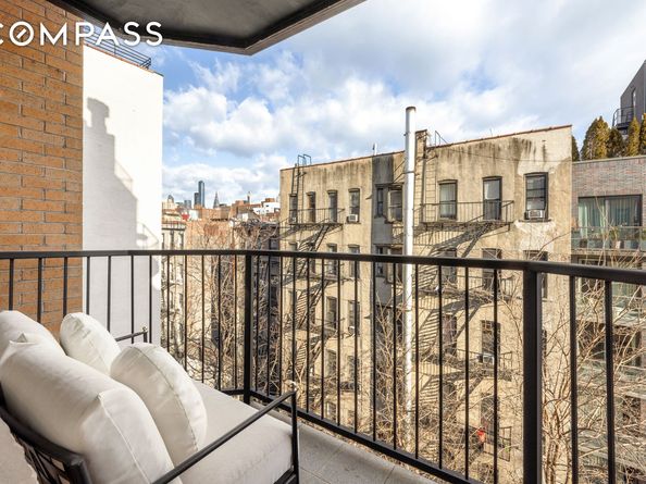 533 East 12th Street 6D, New York NY 10009