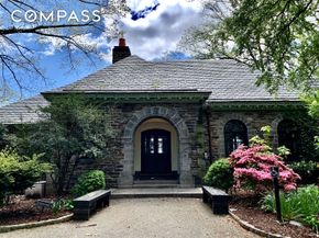 8 Magaw Place 22B, New York NY 10033