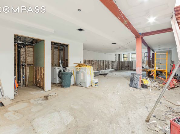 913 Lafayette Avenue, Brooklyn NY 11221