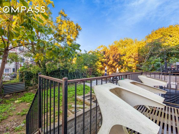 913 Lafayette Avenue, Brooklyn NY 11221
