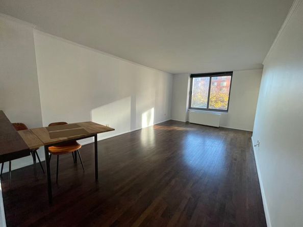 2 South End Avenue 5T, New York NY 10280