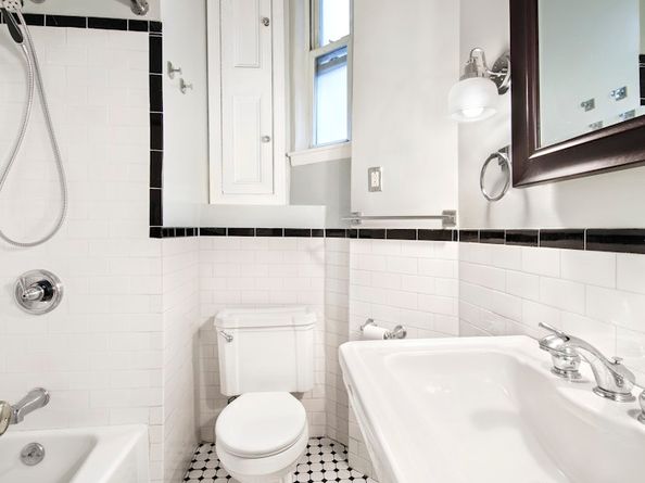 103 East 10th Street 3C, New York NY 10003