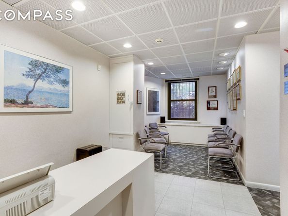 115 East 61st Street 1C, New York NY 10065