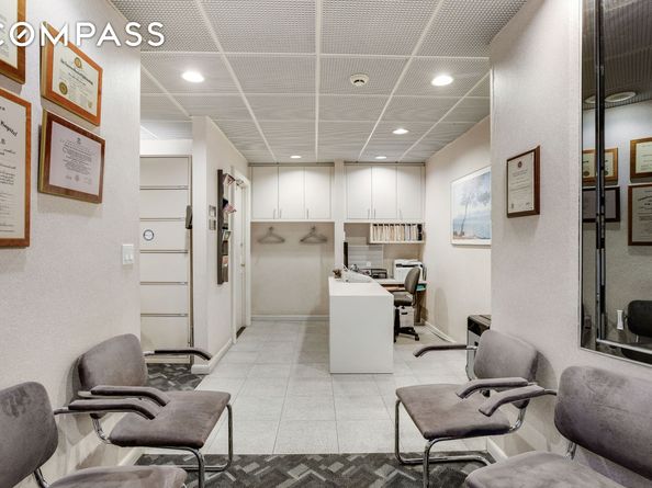 115 East 61st Street 1C, New York NY 10065