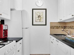 101 West 12th Street 11P, New York NY 10011