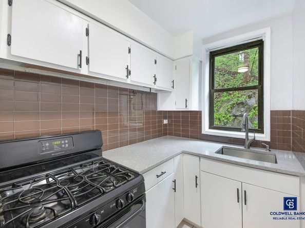 5235 Post Road 2C, Bronx NY 10471