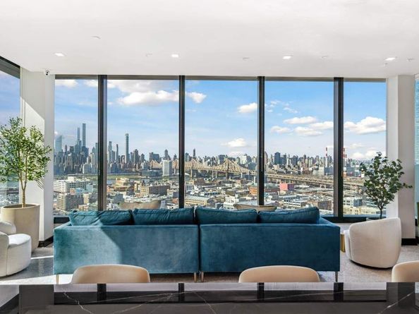 45-30 Pearson Street 4G, Queens NY 11101